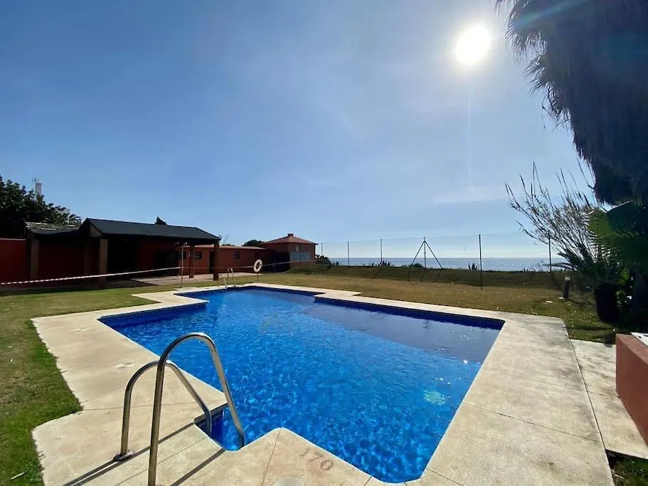 Exclusive Beachfront Penthouse Almayate Alto 0*,